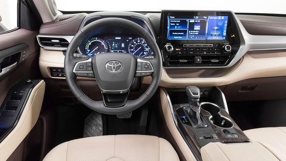 Interior Review of the Toyota Highlander